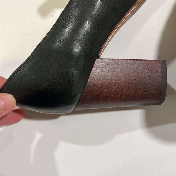 Latigo - 8.5, black leather heels, Kala - Picture 9 of 13